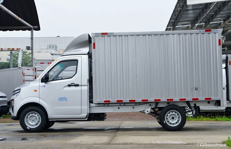 Geely Farizon F1E Electric box-type cargo truck