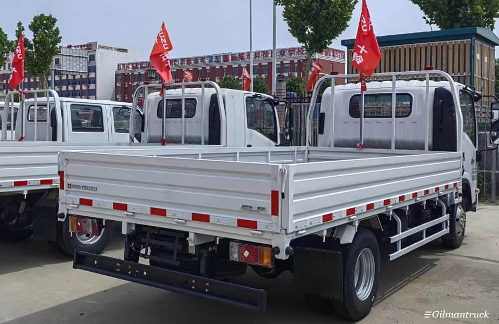 ISUZU KV100 120hp 4x2 4.5T stake truck