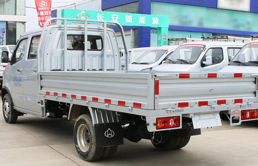 Changan T30 Two-row Seating Flatbed Cargo Truck 1.6L 122HP