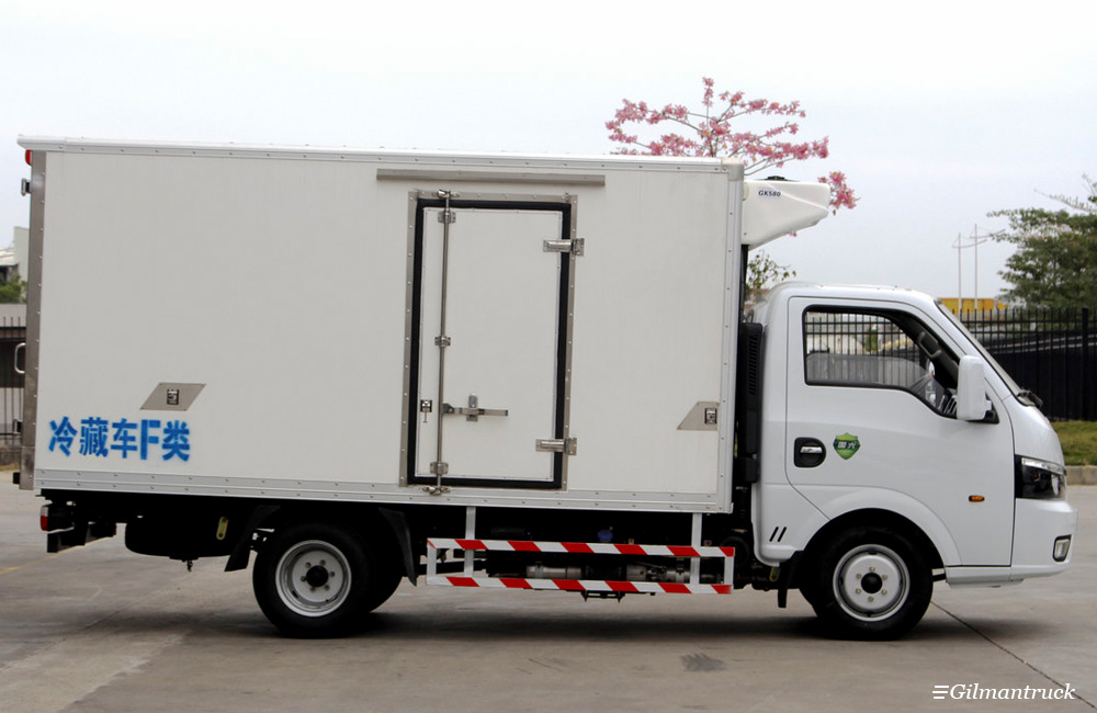 Dongfeng T5 2.3L 95-horsepower diesel refrigerated truck