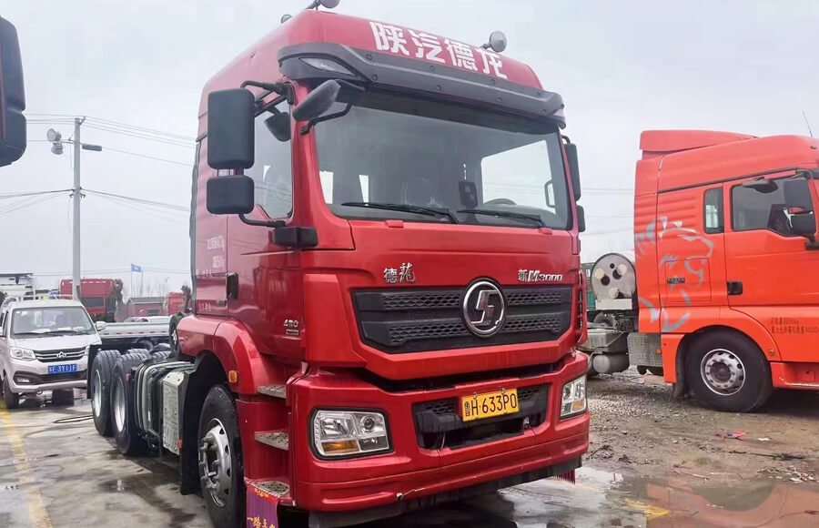 Shacman M3000 Tractor Truck with 430HP SX4250MC4Q3